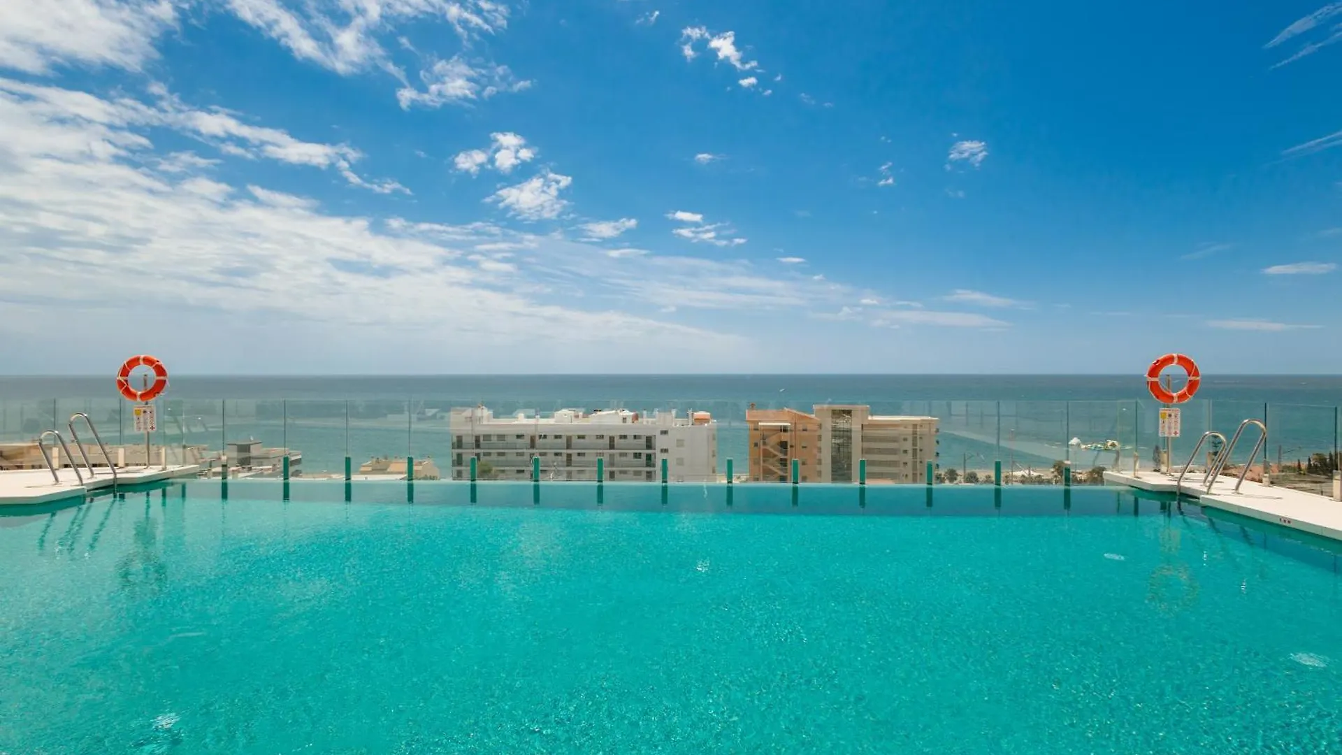 Modern Apartment, With Large Terrace And Panoramic Sea Views, In Fuengirola Málaga