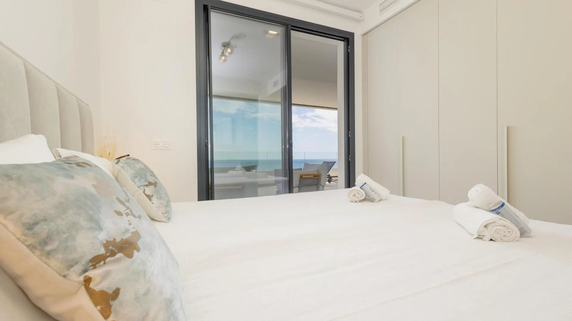 Appartamento Modern Apartment, With Large Terrace And Panoramic Sea Views, In Fuengirola Málaga