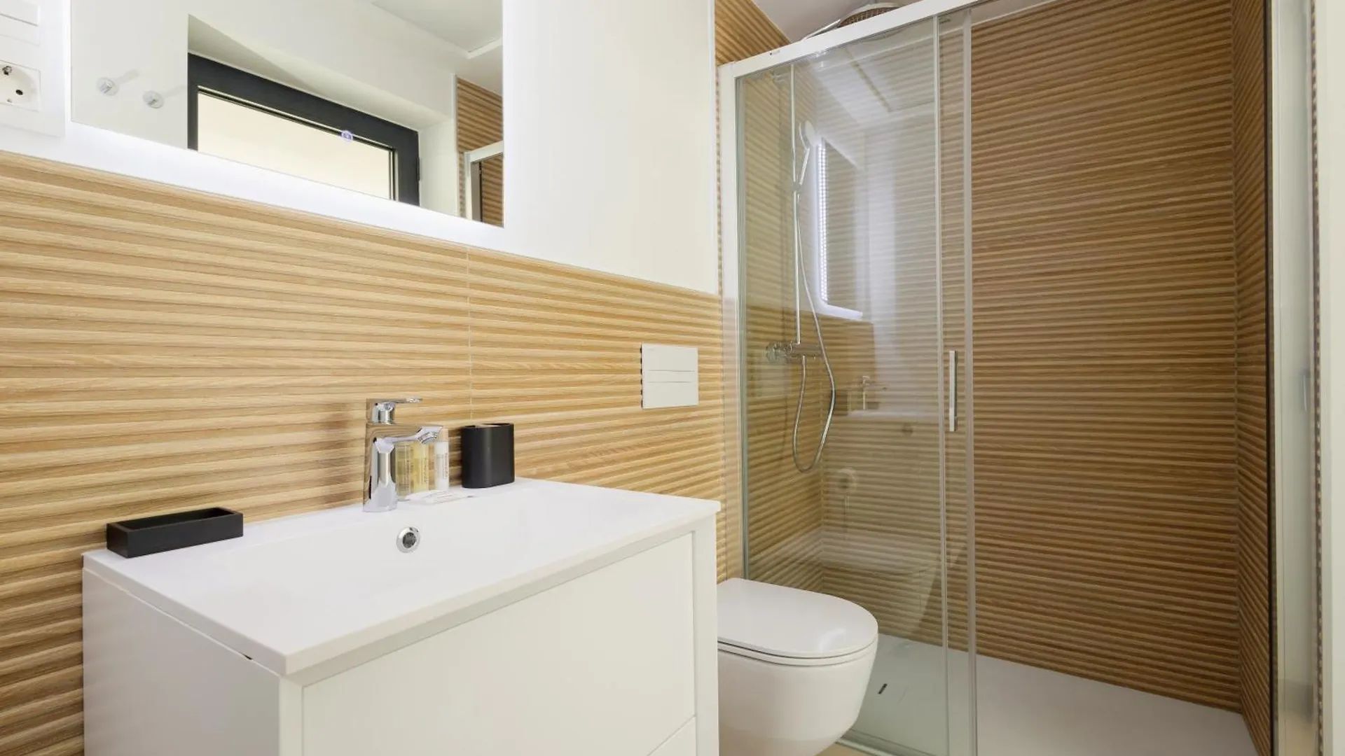 Modern Apartment, With Large Terrace And Panoramic Sea Views, In Fuengirola Málaga 0*,  Spagna